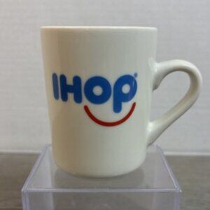 Smiling IHOP Diner Style Coffee Tea Mug by Tuxton 8 Ounces